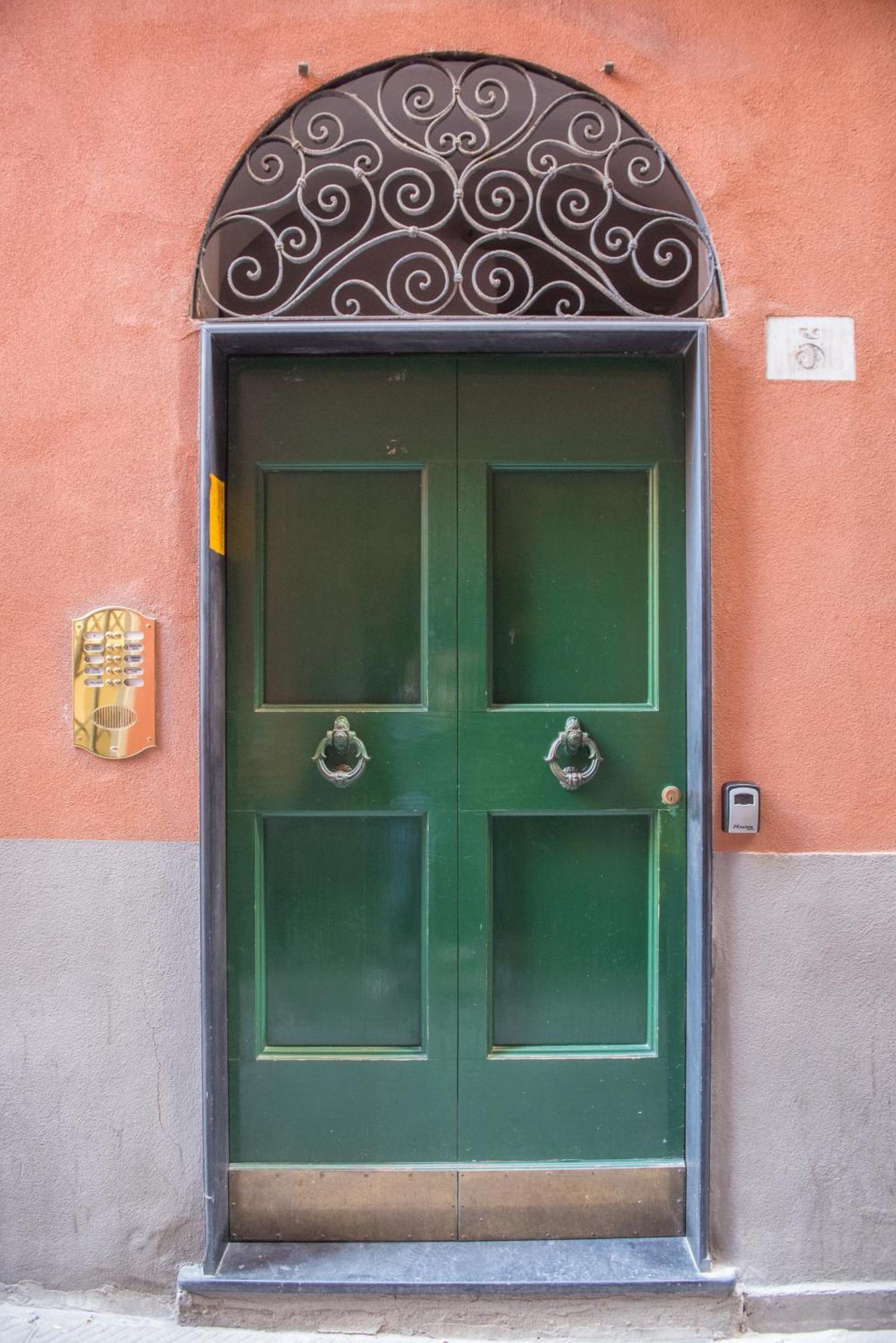 Free Parking - Appartamento In Centro Storico A Genova Экстерьер фото